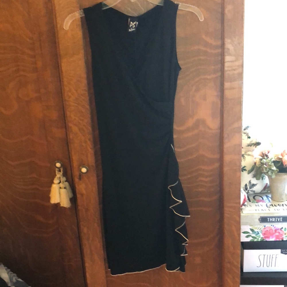 Little Black Dress 🌸     S